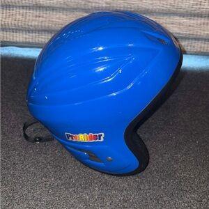 Ski/Snowboard padded helmet.L/XLProRider. Meets Snell safety standards.read note